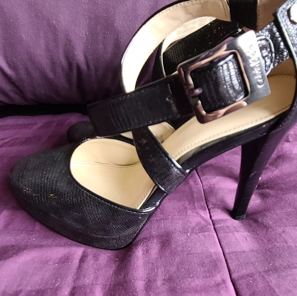 Calvin Klein faux black vivian snake heel - Picture 2 of 2